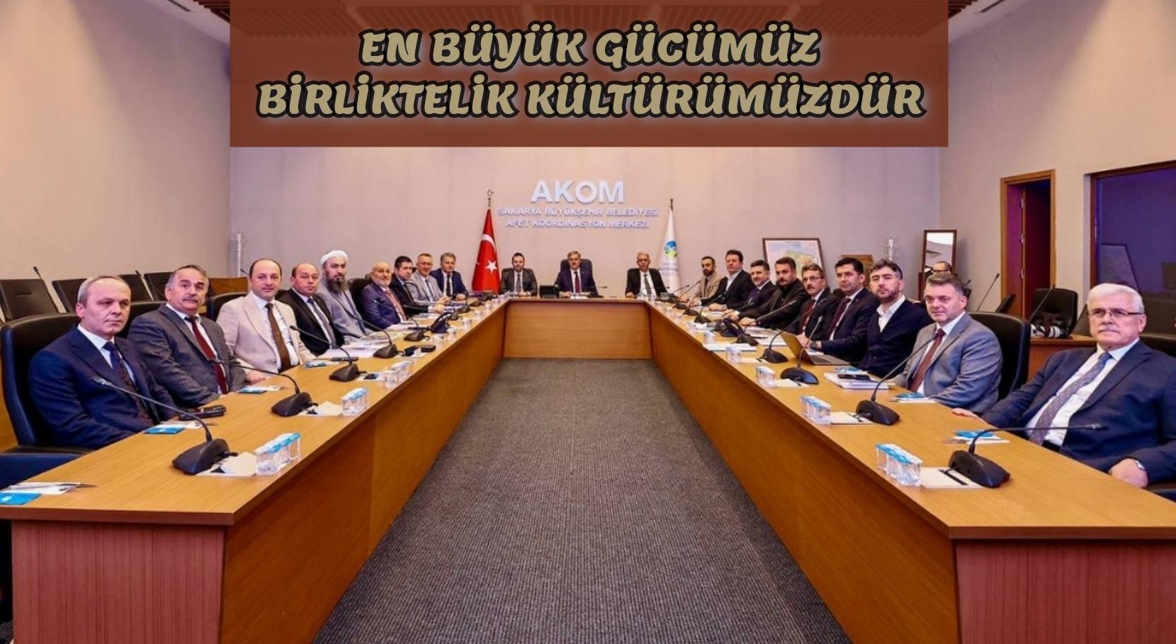 En büyük gücümüz birliktelik kültürümüzdür” Yusuf Alemdar ve 16 başkan AKOM'da ‘ortak payda Sakarya’ gündemiyle buluştu 