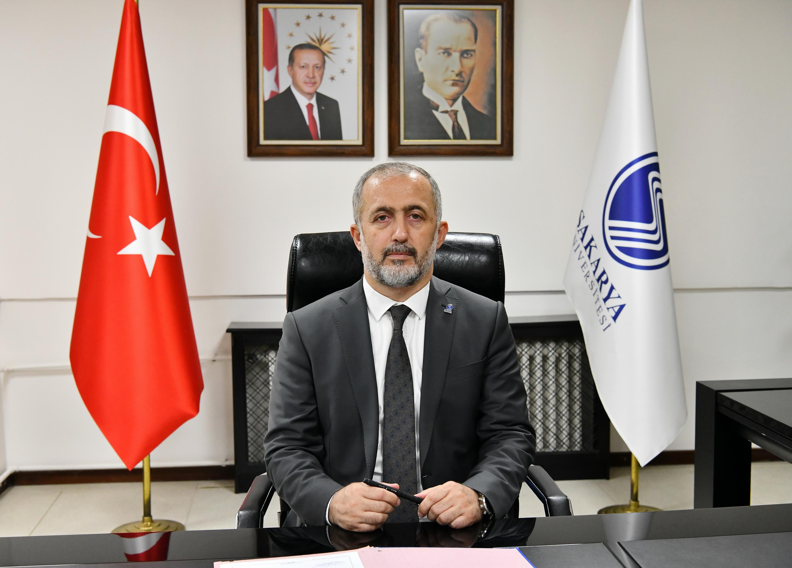 Rektör Savaşan'ın “10 Ocak Çalışan Gazeteciler Günü” Mesajı