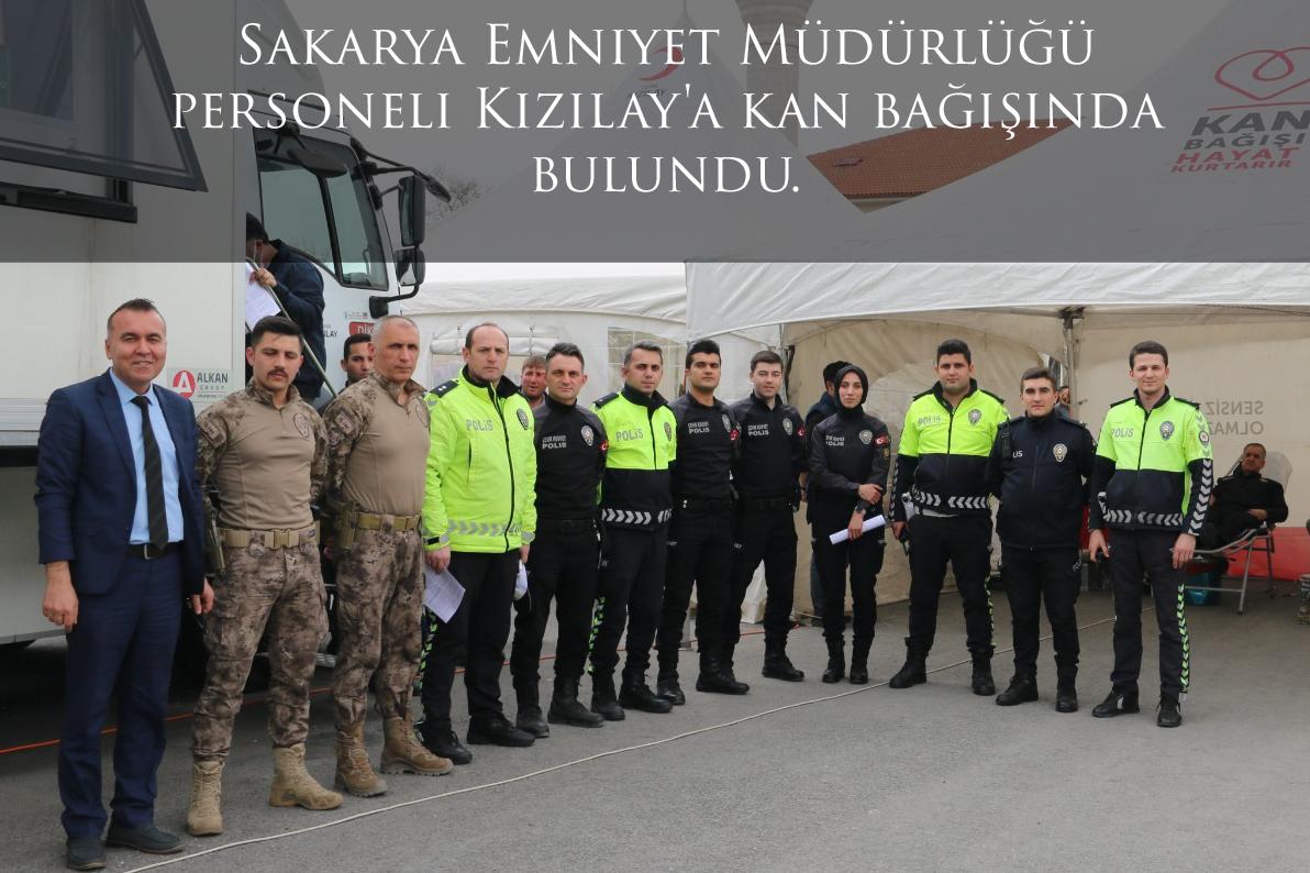 Sakarya Emniyet Müdürlüğü personeli Kızılay'a kan bağışında bulundu.