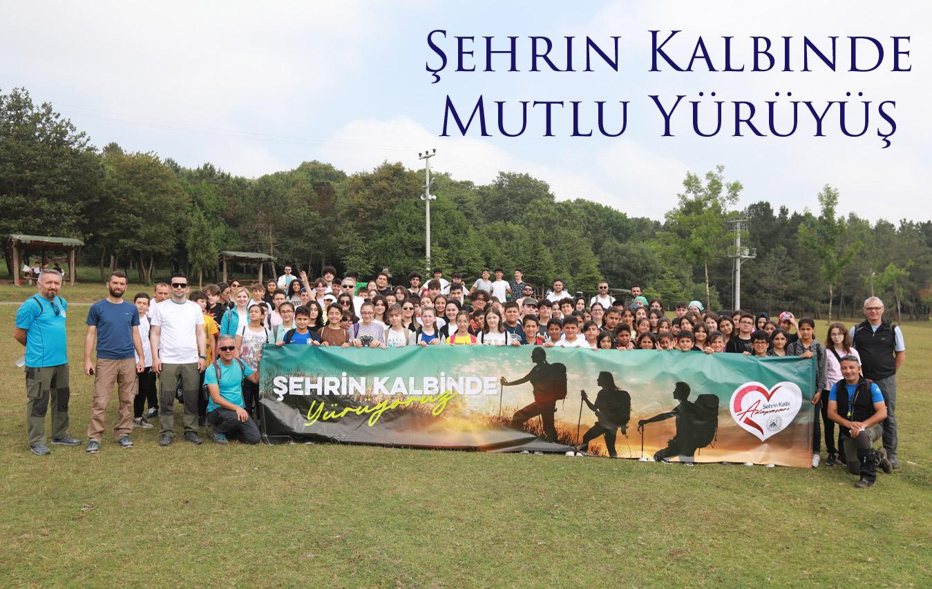 Şehrin Kalbinde Mutlu Yürüyüş
