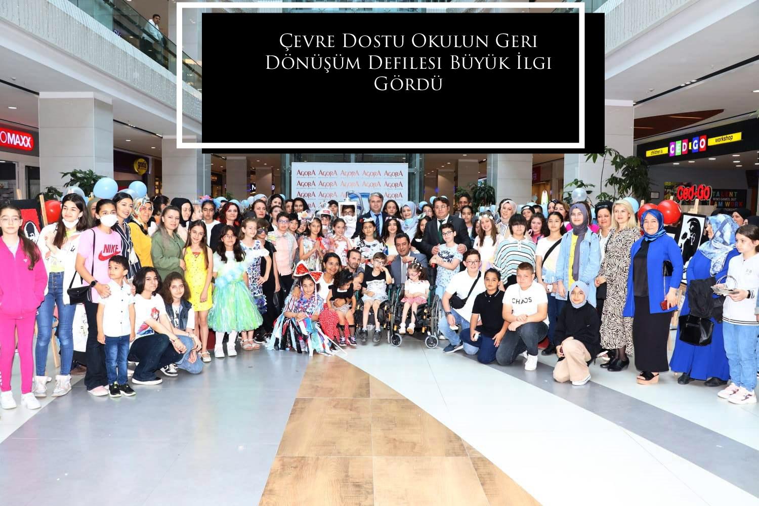 Çevre Dostu Okulun Geri Dönüşüm Defilesi Büyük İlgi Gördü