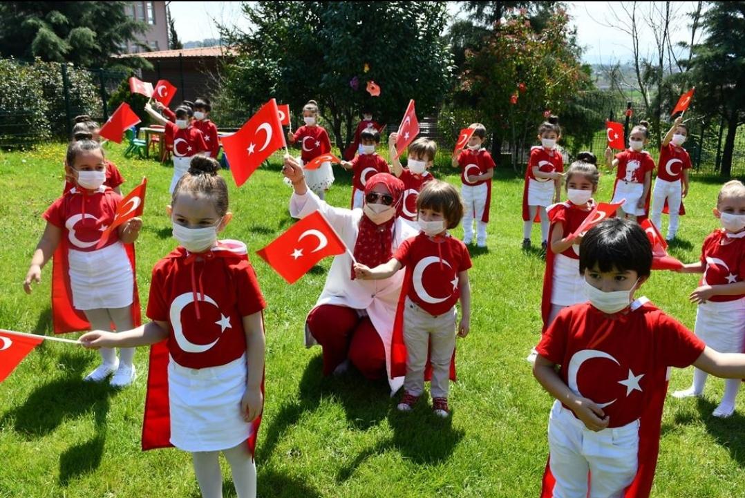 Durmuş'tan 23 Nisan Ulusal Egemenlik ve Çocuk Bayramı Mesajı