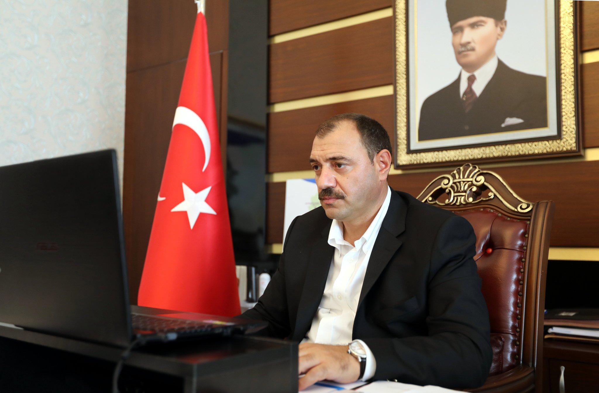 Vali Çetin Oktay Kaldırım’ın 24 Kasım Öğretmenler Günü Mesajı