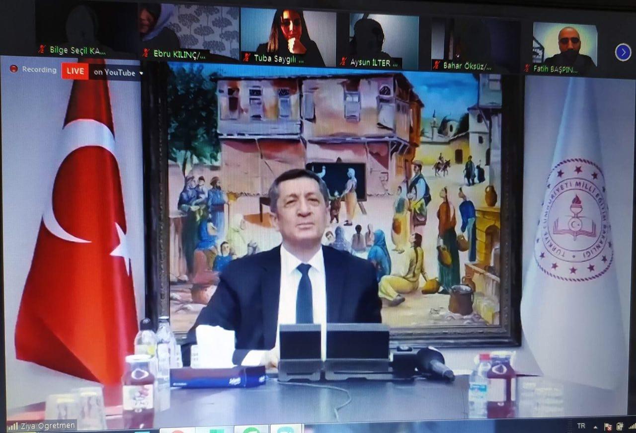 Bakan Selçuk, Bilişim Teknolojileri Öğretmenleri ile Buluştu.