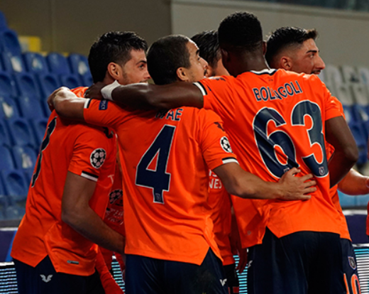 Medipol Başakşehir Manchester United'ı 2-1 Yendi