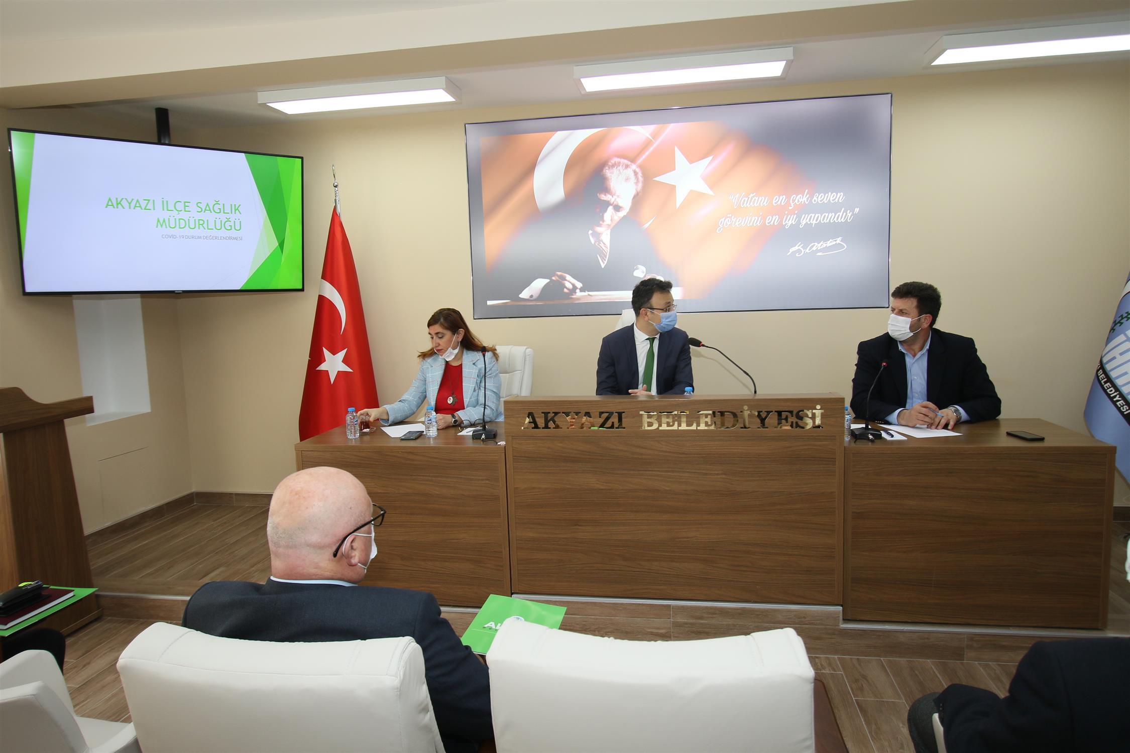 AKYAZI'DA COVİD 19 DURUM DEĞERLENDİRME VE KOORDİNASYON TOPLANTISI YAPILDI