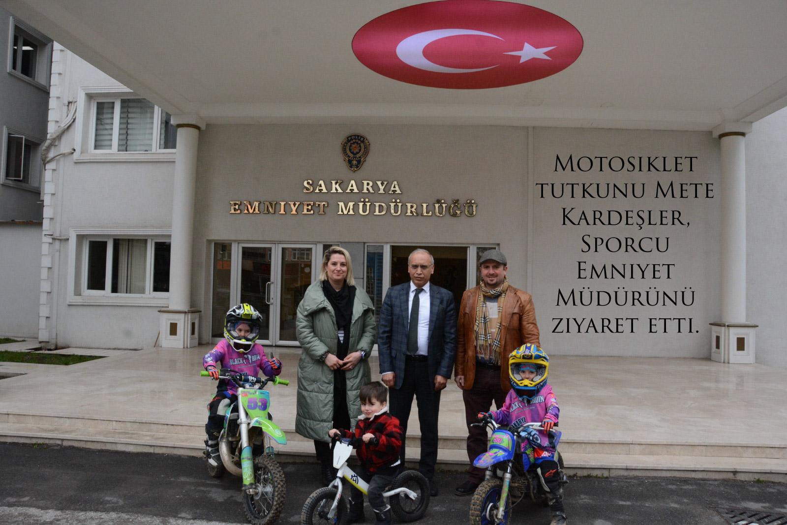 Motosiklet tutkunu Mete Kardeşler, Sporcu Emniyet Müdürünü ziyaret etti.