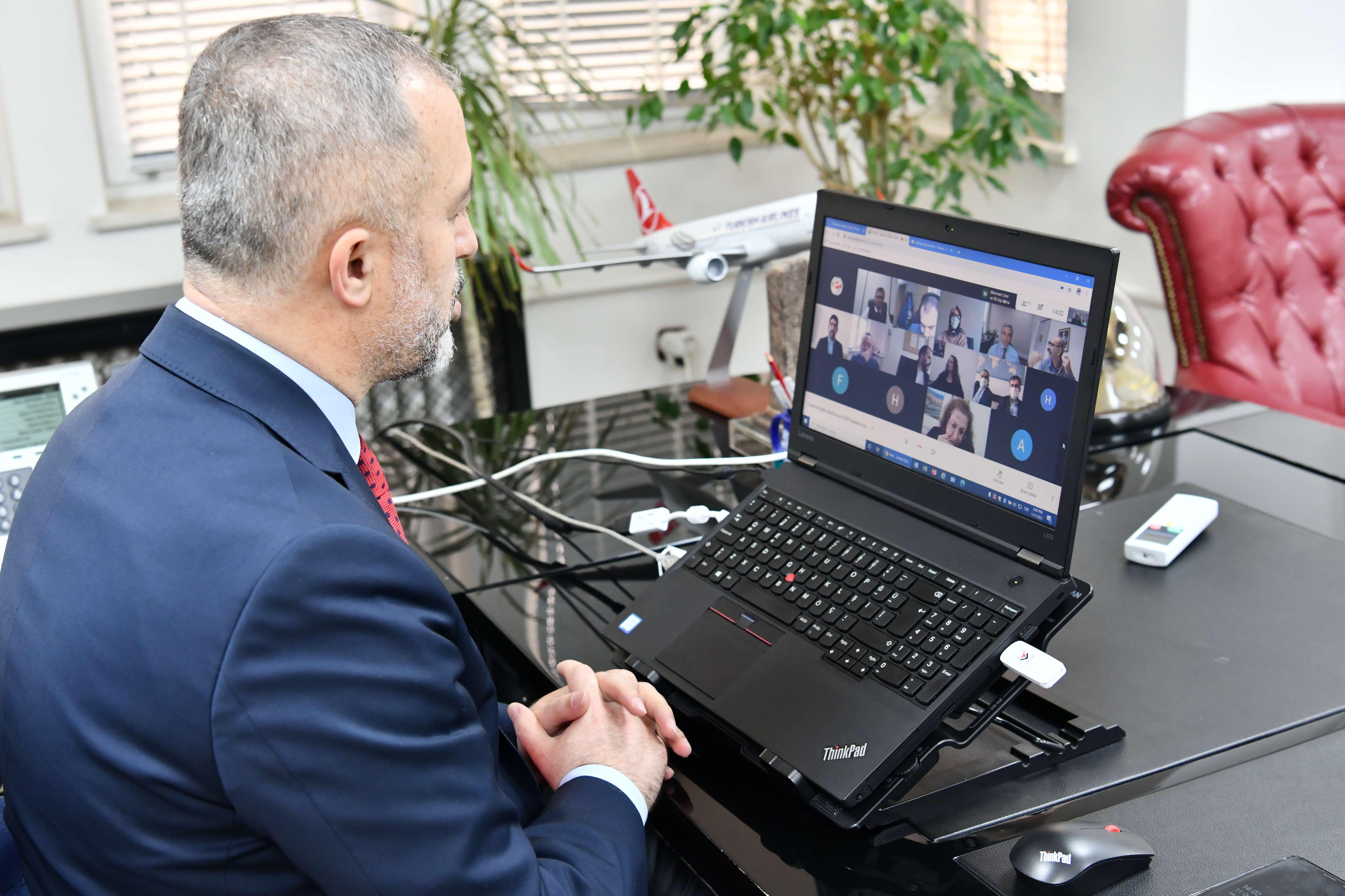 Uzaktan Eğitim Platformu Örnek Olmaya Devam Ediyor