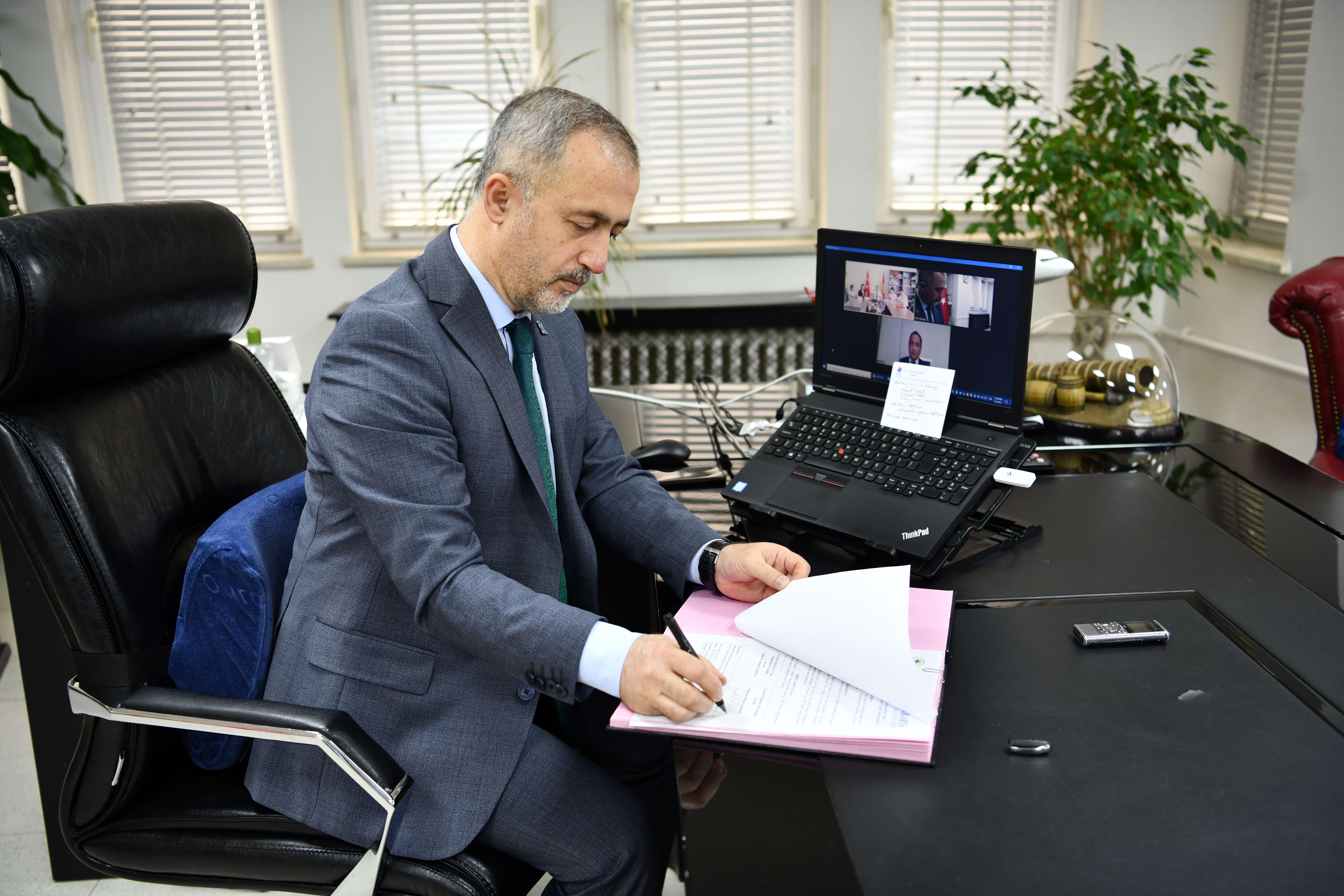 Sakarya Üniversitesi ve Kırgızistan Batken Devlet Üniversitesi arasında İş Birliği Protokolü İmzalandı
