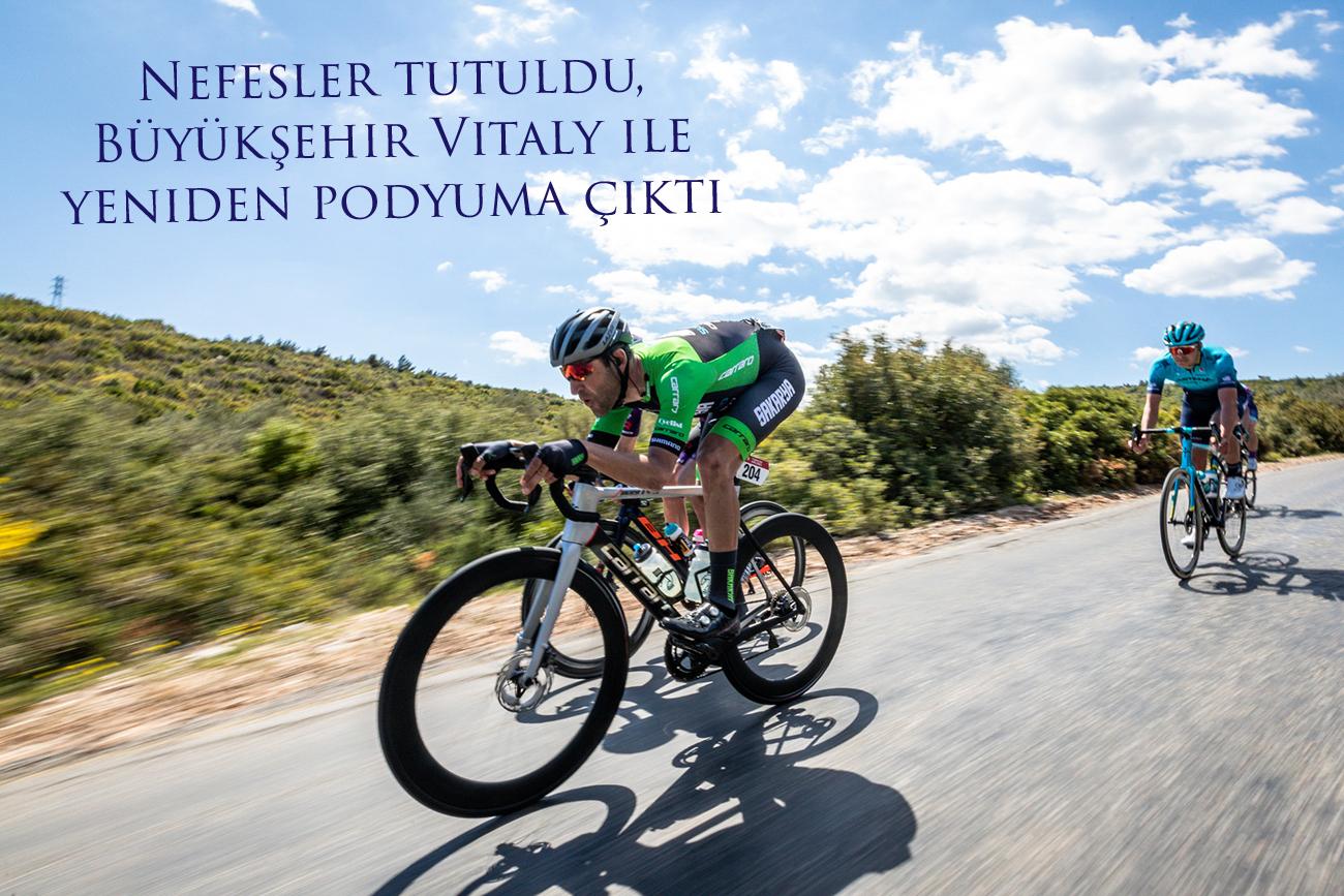 Nefesler tutuldu, Büyükşehir Vitaly ile yeniden podyuma çıktı