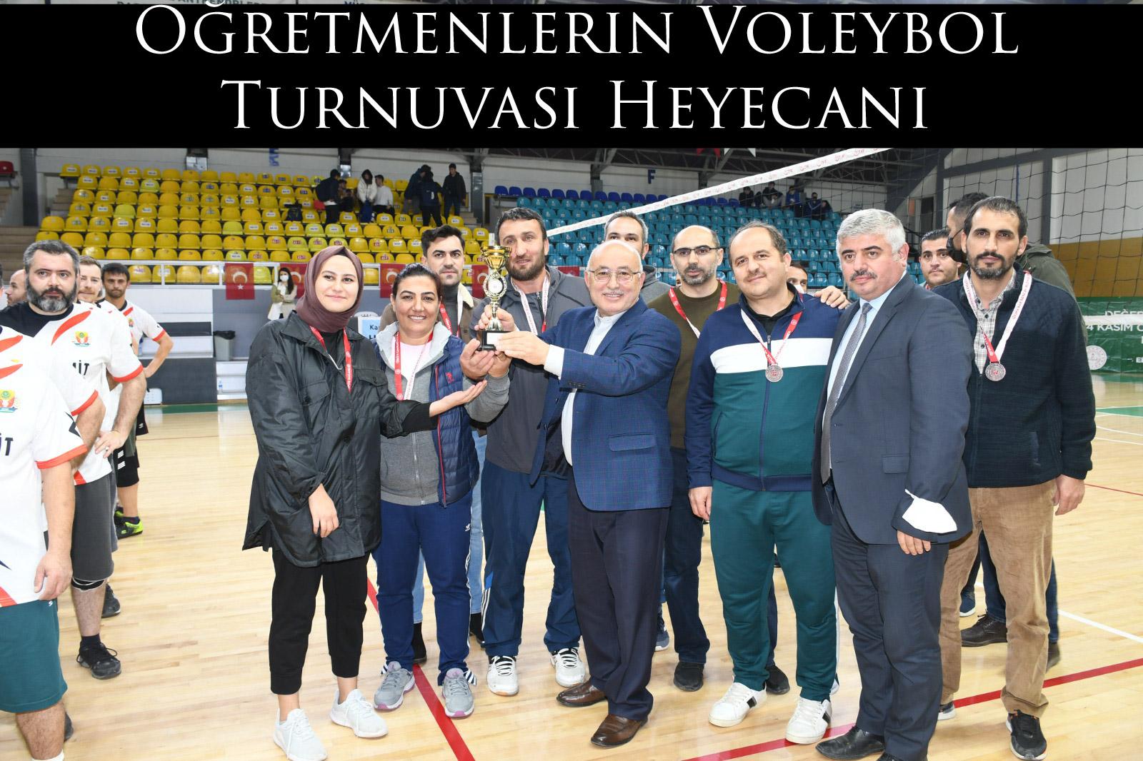 Öğretmenlerin Voleybol Turnuvası Heyecanı