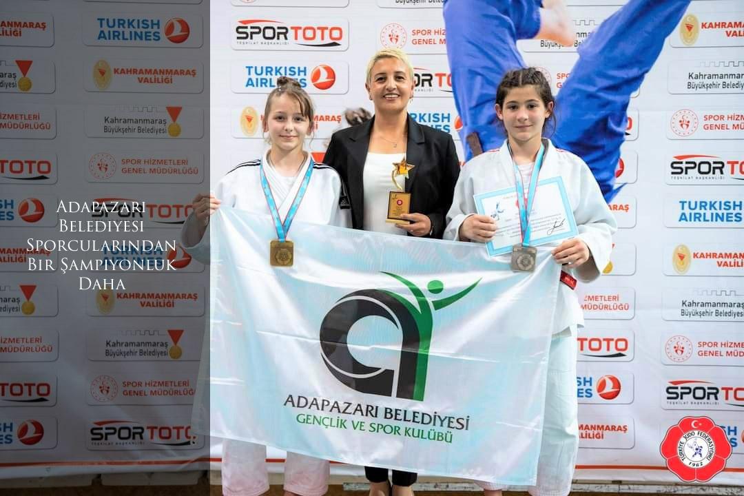 Adapazarı Belediyesi Sporcularından Bir Şampiyonluk Daha