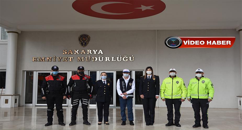 Polislere duygu dolu kompozisyon 