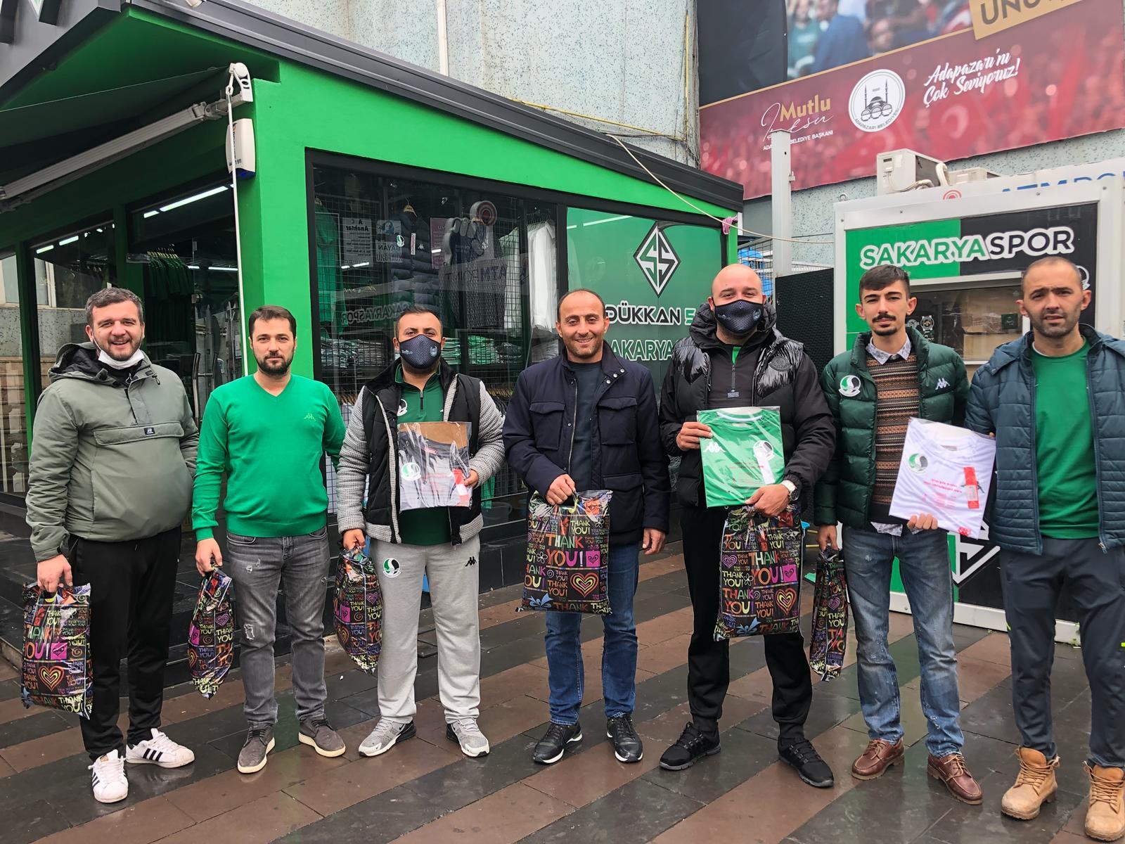 İZMİR'E YARDIM KAMPANTASINA FUTBOLCULARDAN DESTEK
