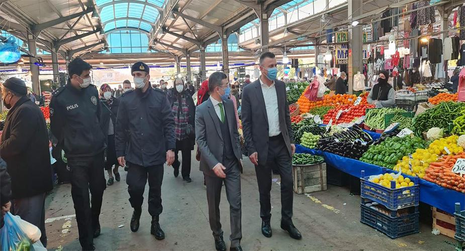 Kaymakam Bayar ve Başkan Özen, Pazar Denetiminde