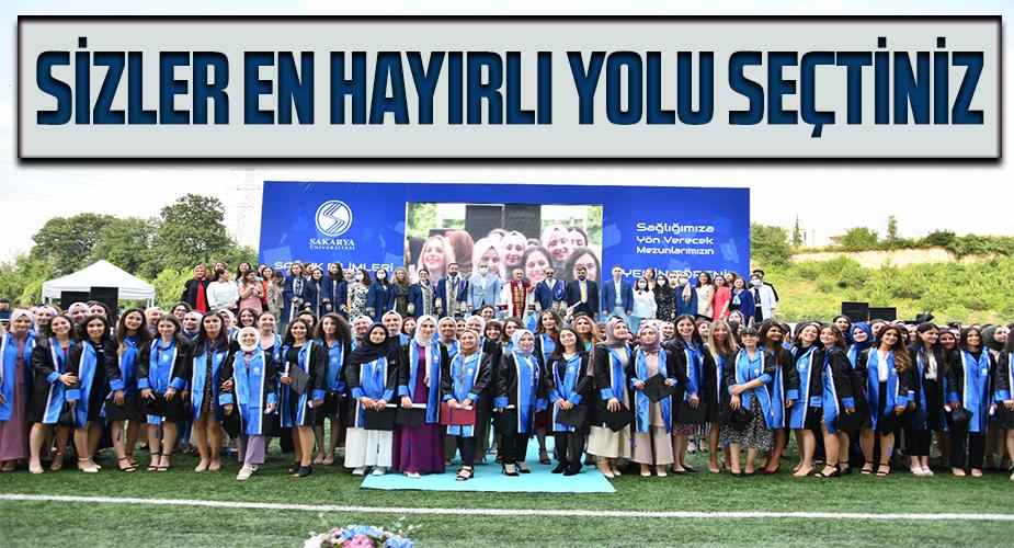 SAÜ Sağlık Bilimler Fakültesinde Mezuniyet Coşkusu