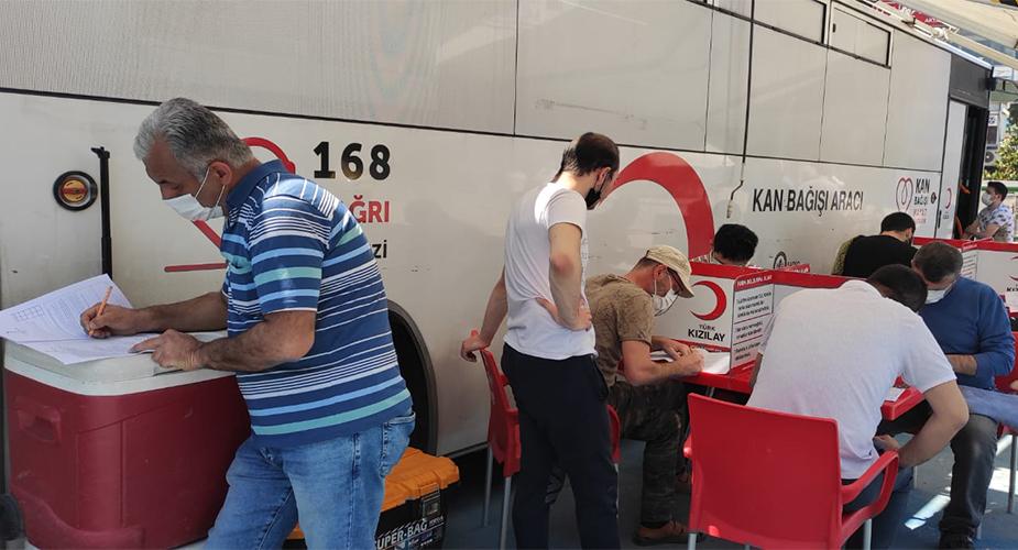 Kızılay Kan Bağışı Akyazı’da Devam Ediyor