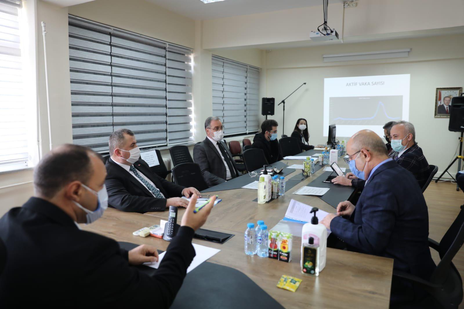 Vali Kaldırım’ın Başkanlığında Kaynarca İlçesinde COVID-19 Toplantısı Gerçekleştirildi