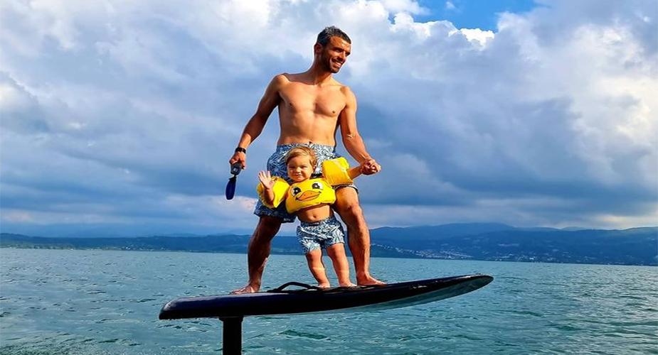 Kenan Sofuoğlu oğluyla birlikte fliteboard yaptı  