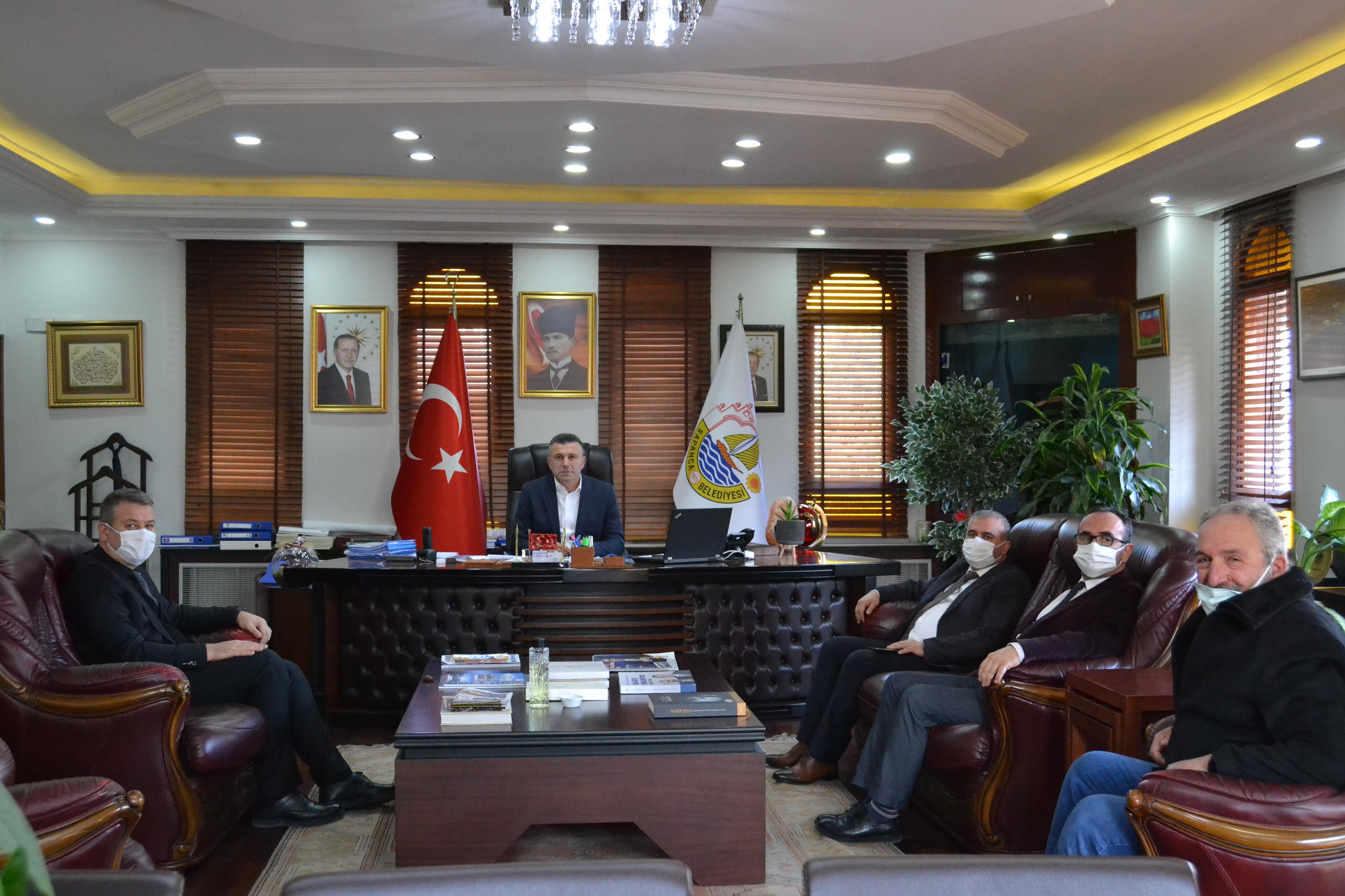 Başkan Özen, Ziyaretçilerini Makamında Kabul Etti