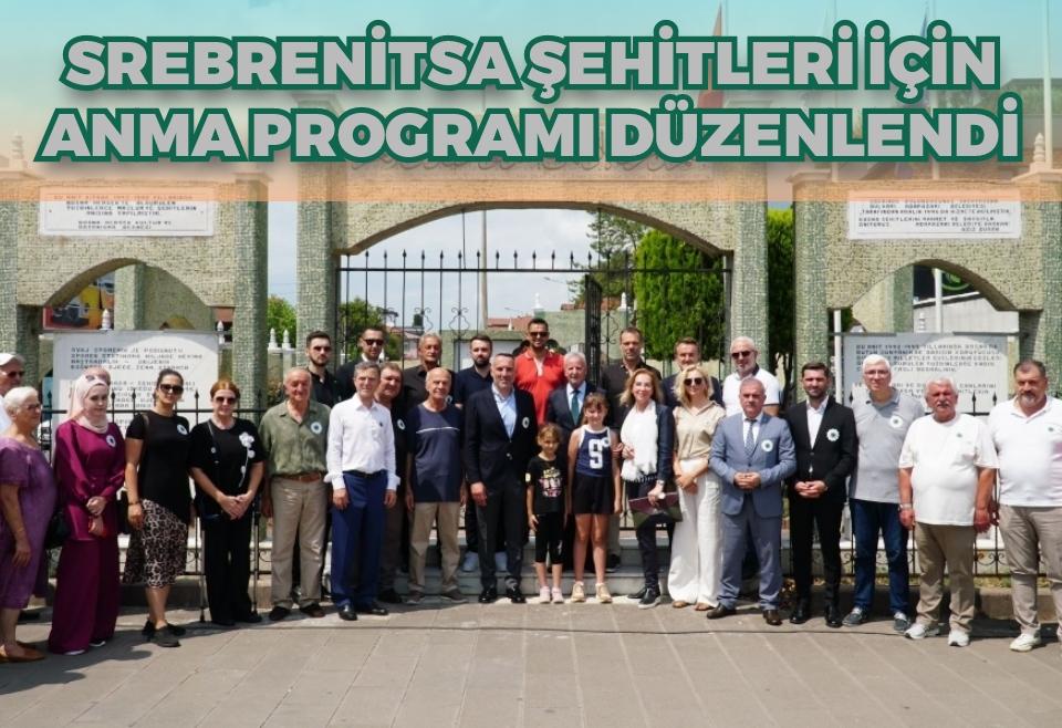 Srebrenitsa katliamında yaşamını yitirenler Adapazarı Bosna Anıtı’nda düzenlenen törenle yad edildi.