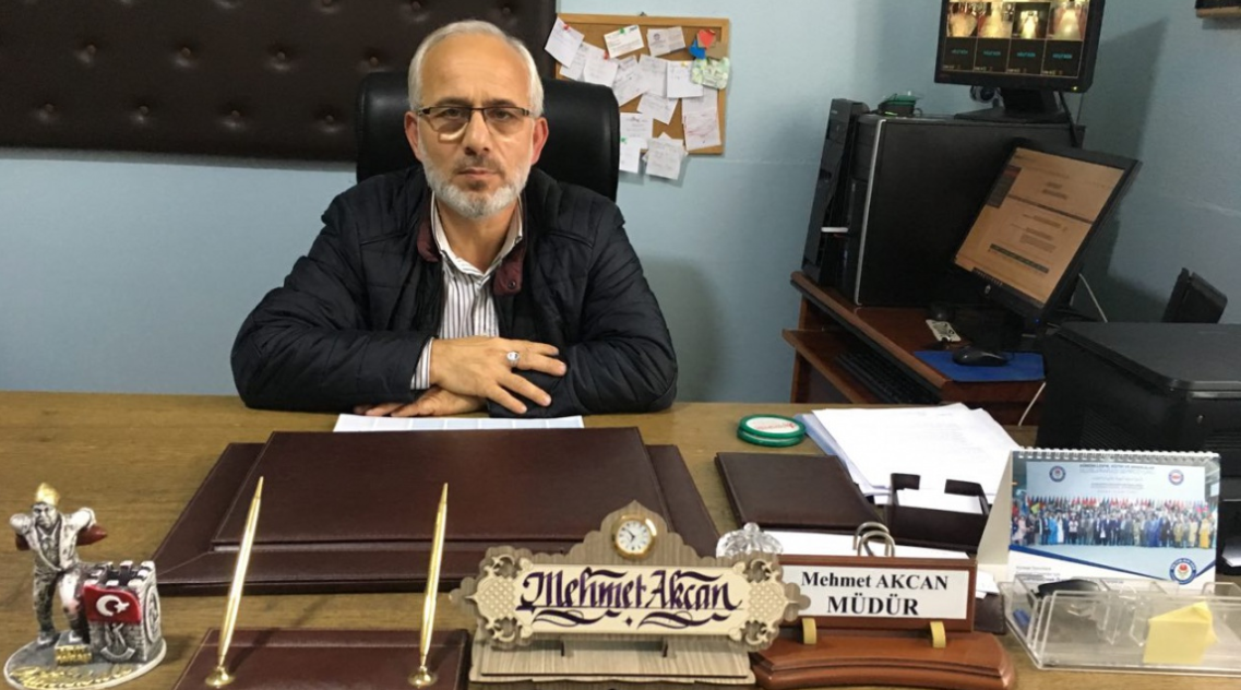 KONURALP İLKOKULU'NUN YENİ MÜDÜRÜ MEHMET AKCAN OLDU
